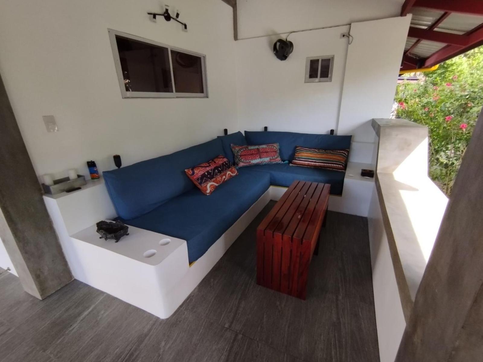 Somewhere Else Boutique Resort Mambajao Exteriör bild