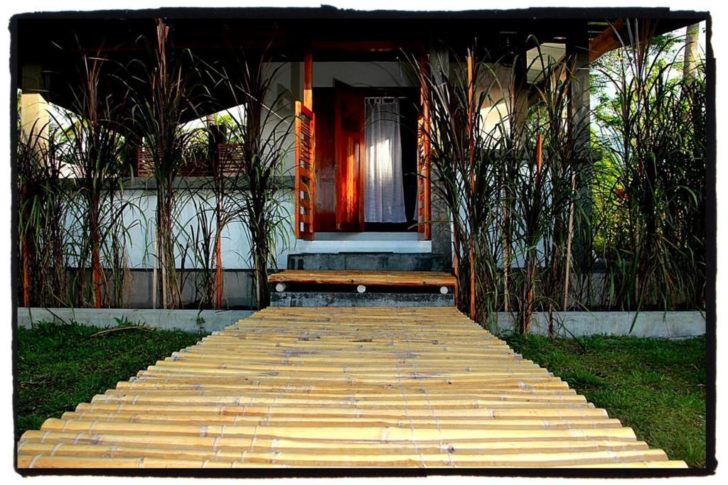 Somewhere Else Boutique Resort Mambajao Rum bild