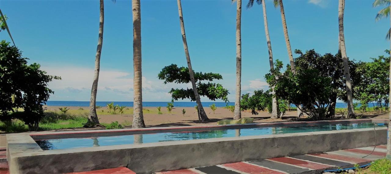 Somewhere Else Boutique Resort Mambajao Exteriör bild