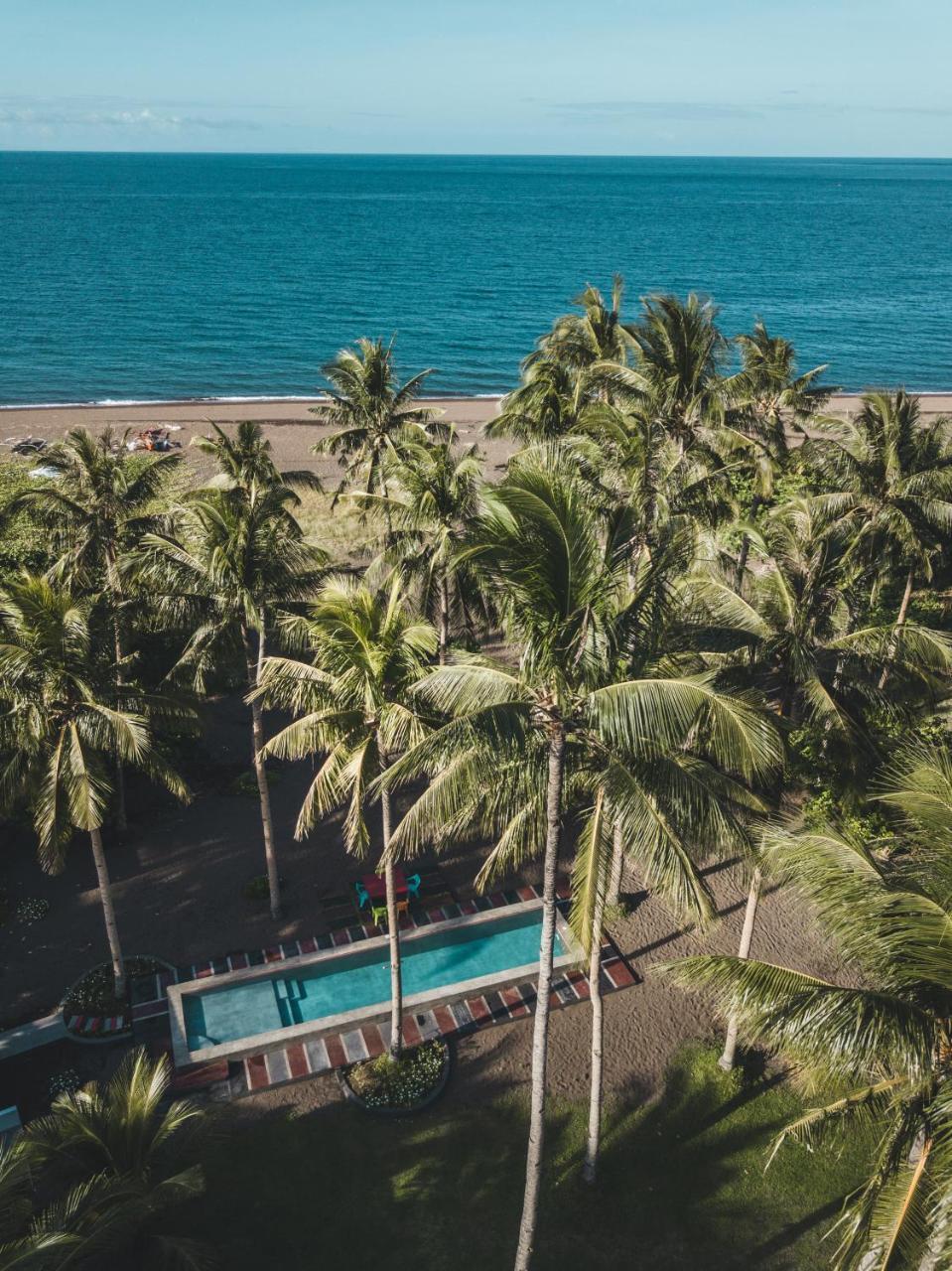 Somewhere Else Boutique Resort Mambajao Exteriör bild