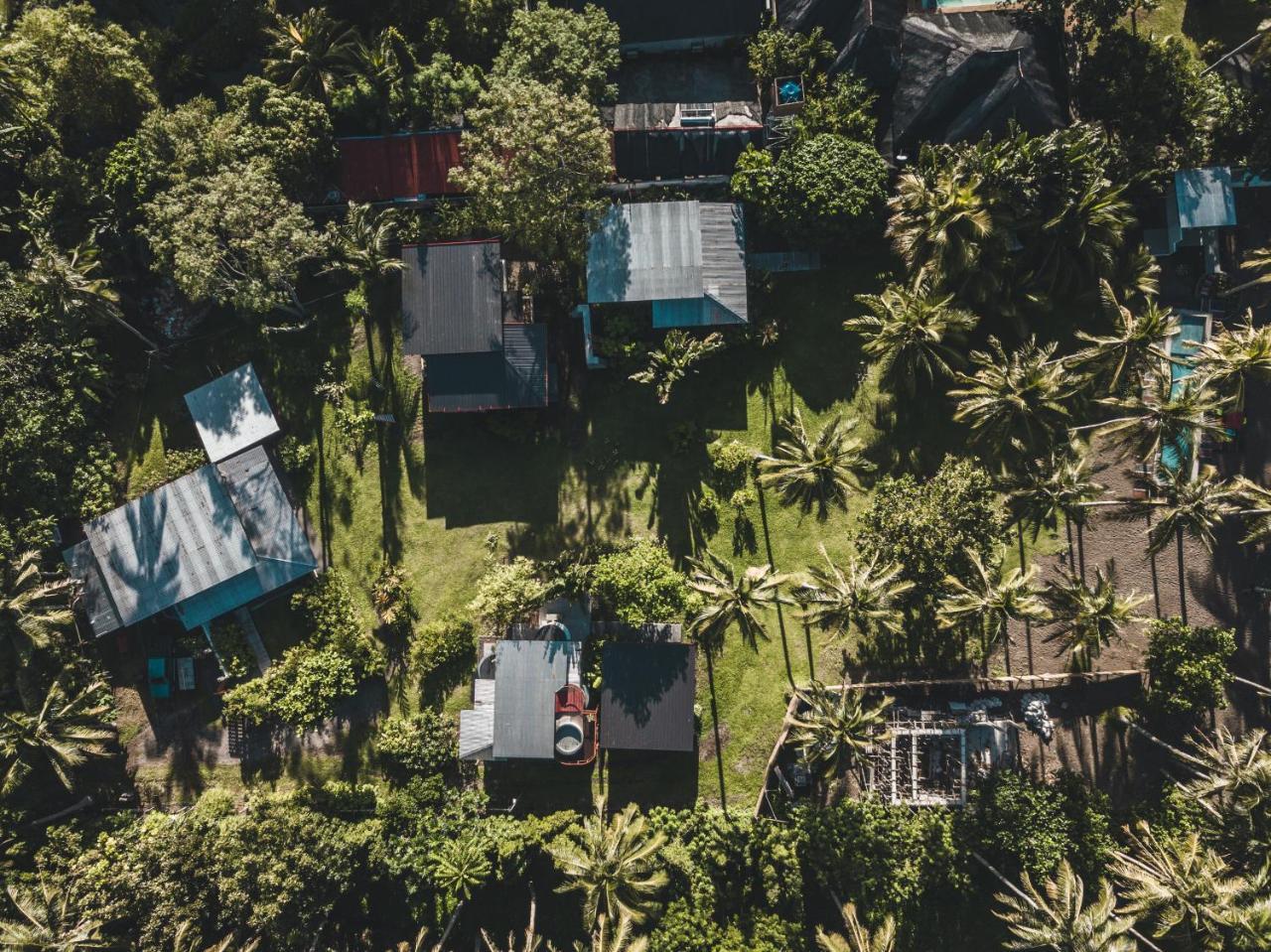 Somewhere Else Boutique Resort Mambajao Exteriör bild