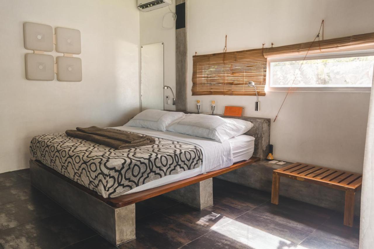 Somewhere Else Boutique Resort Mambajao Exteriör bild